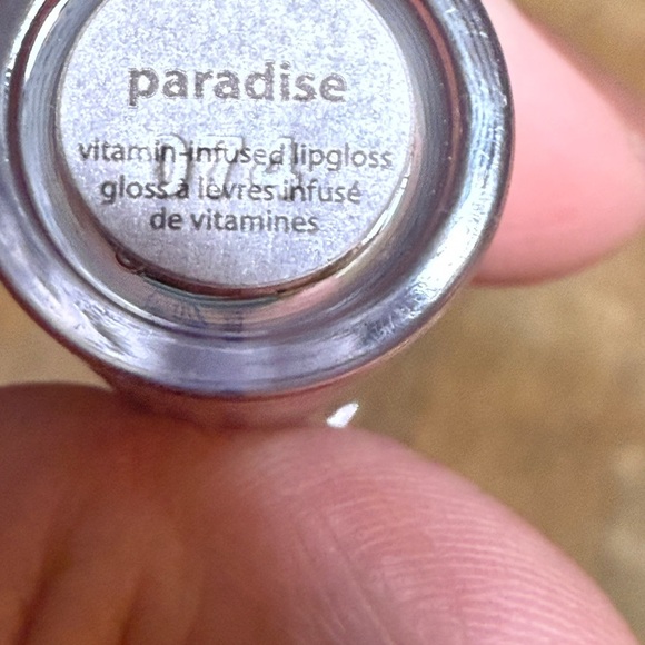 Tarte Paradise Vitamin-Infused Lip Gloss 074 Pink Peach Lip Color - Picture 5 of 7